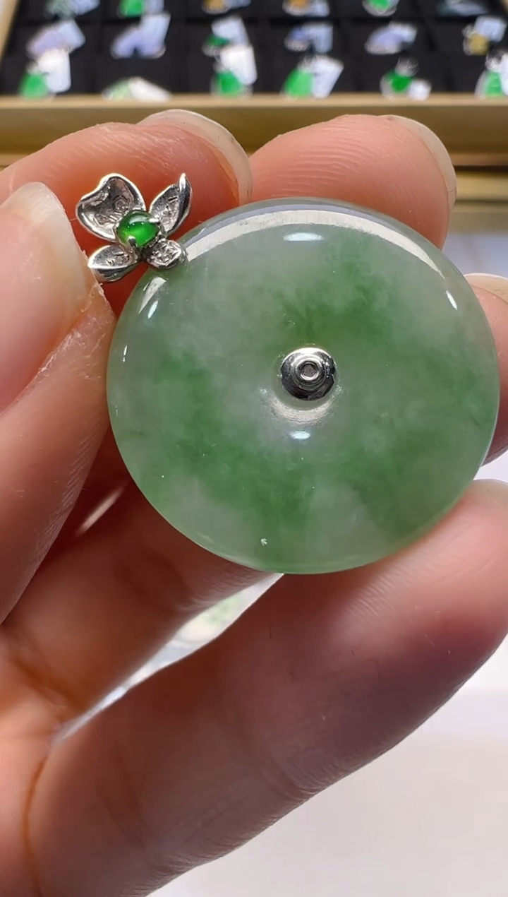 【闪购商品】翡翠吊坠(不含链)18K金镶嵌多样性团购发一件