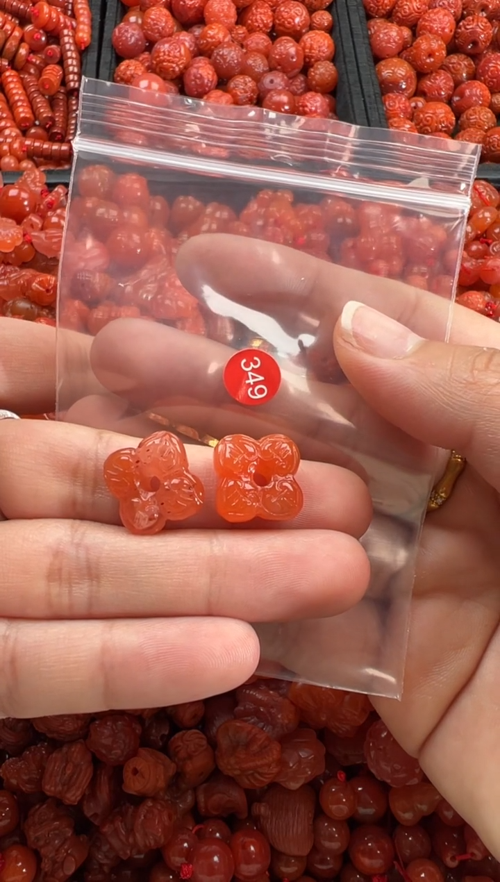 【闪购商品】南红玛瑙颈饰未镶嵌1