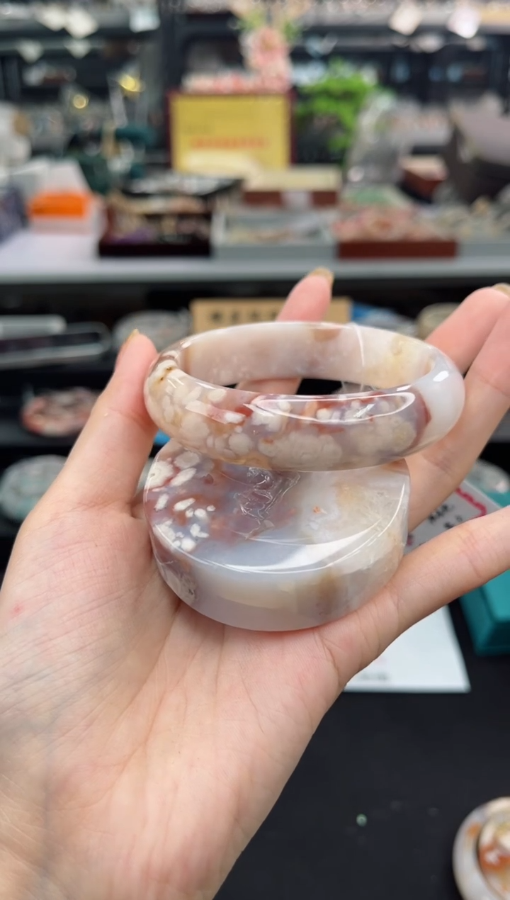 【闪购商品】石英质玉手镯未镶嵌59圈口（赠品镯心）3430167