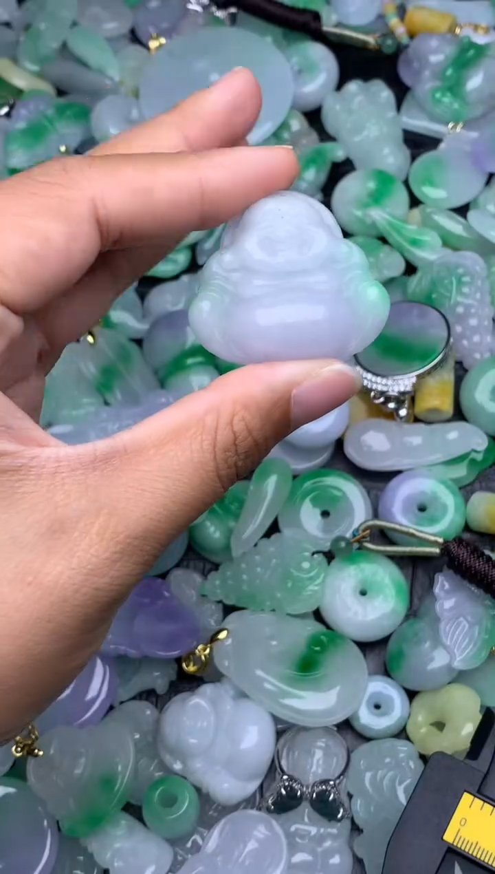 翡翠未镶嵌颈饰天然缅甸翡翠吊坠