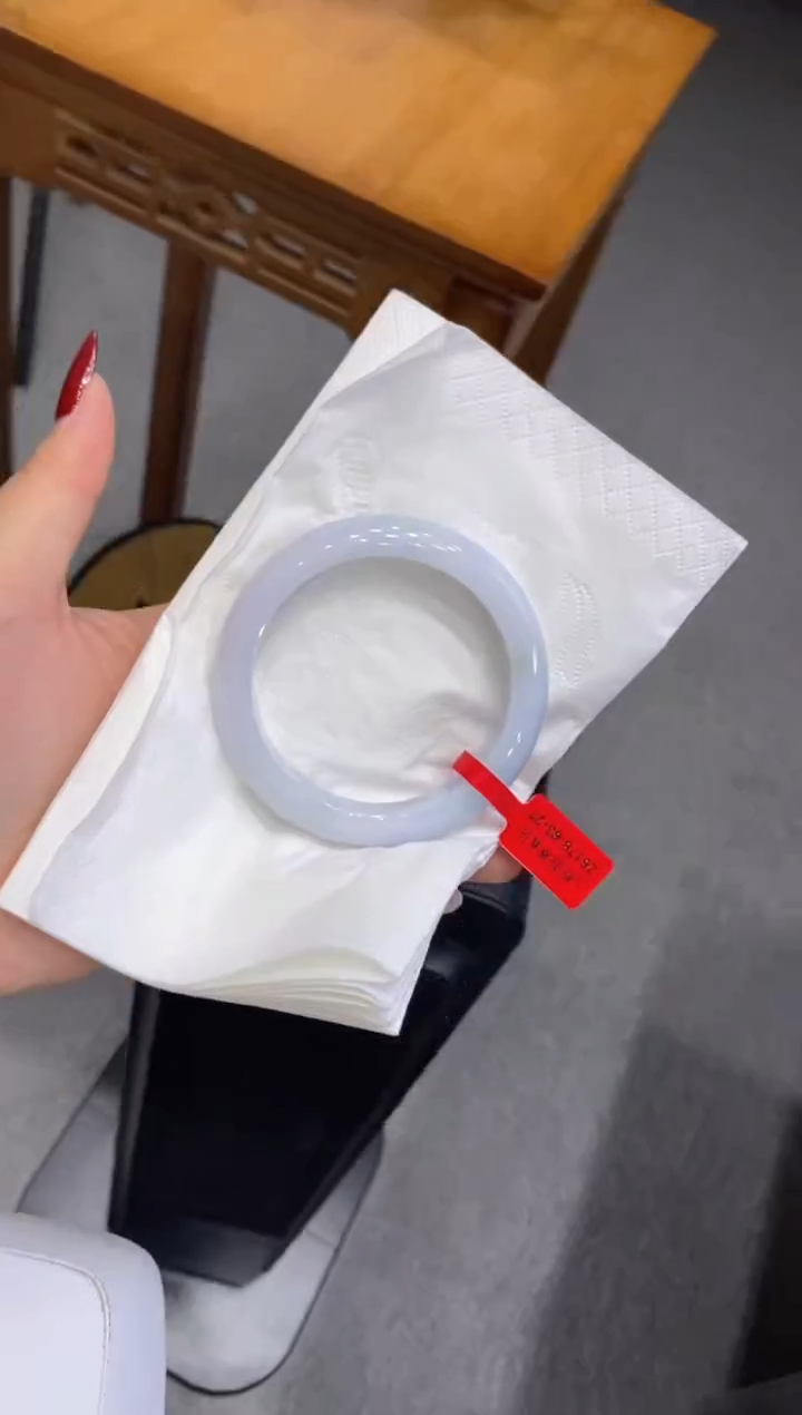 【闪购商品】翡翠手镯未镶嵌多人00012924