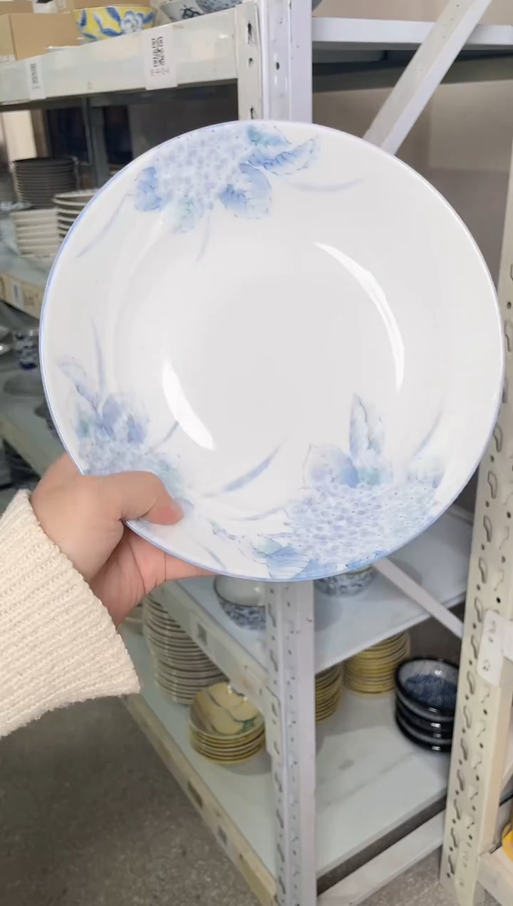 陶瓷淡彩绣球花深盘 微瑕