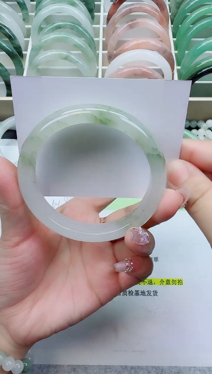 【闪购商品】石英质玉手镯未镶嵌34/62-63圈