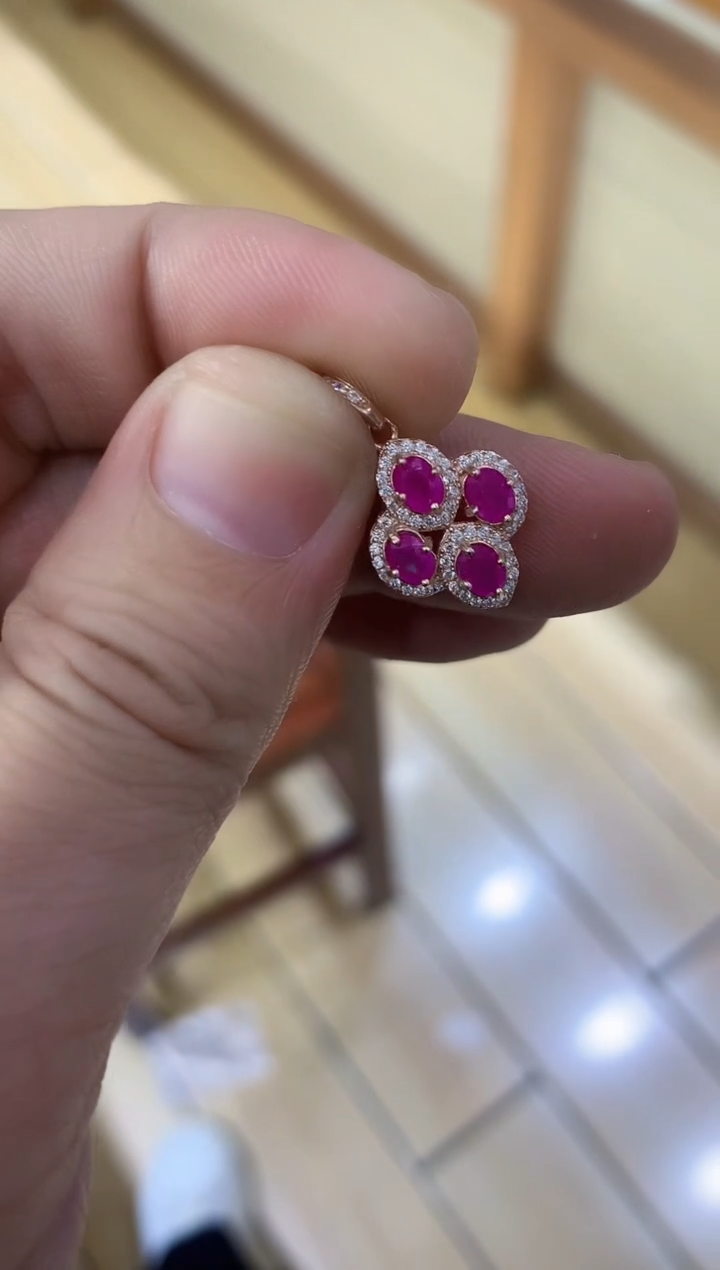 【闪购商品】红宝石颈饰银S925镶嵌........