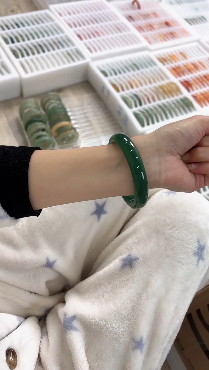 未镶嵌手镯石英质玉20-58D