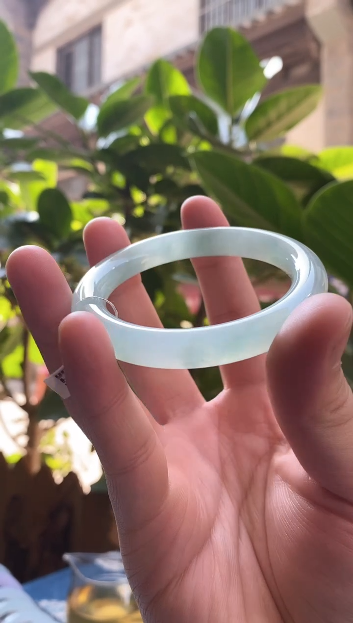 【闪购商品】翡翠手镯（圆镯）未镶嵌54圆条