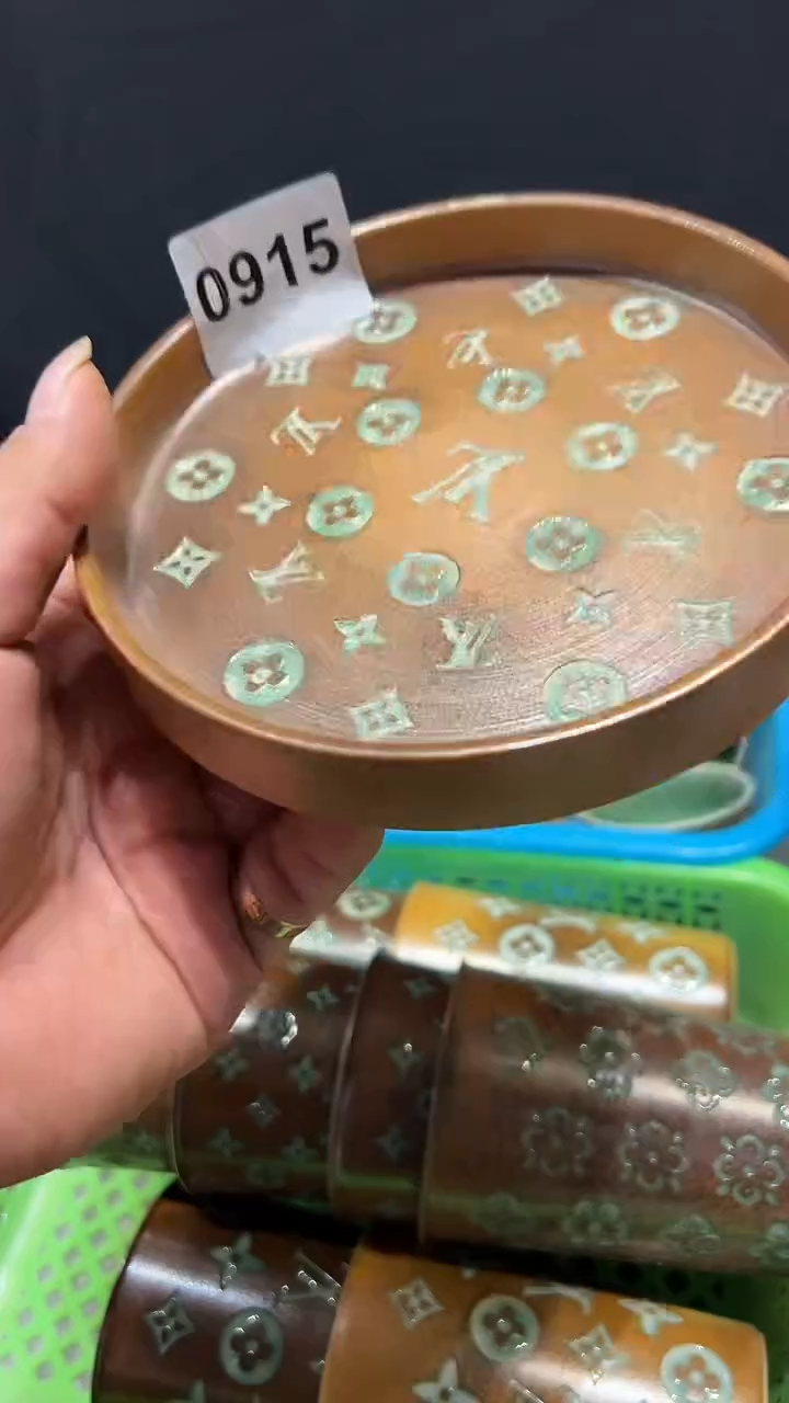 龙泉窑老花壶承微瑕0915