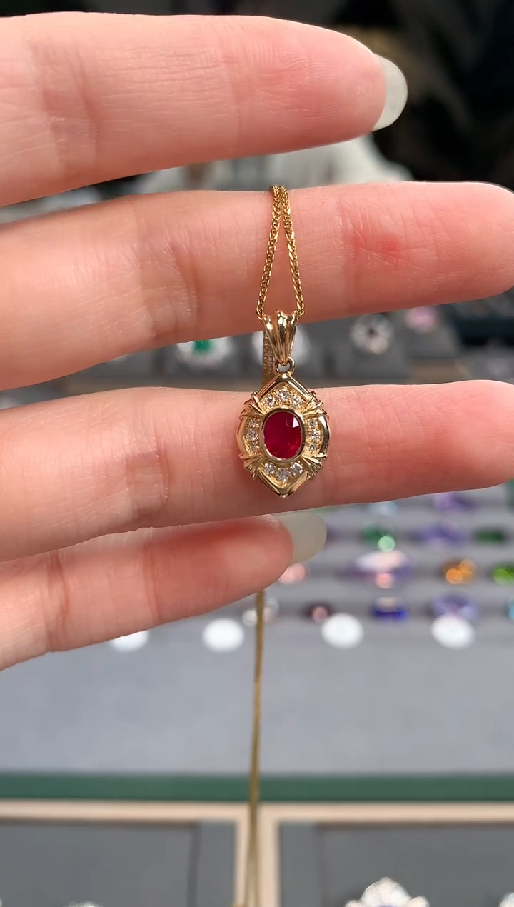 【闪购商品】红宝石吊坠(不含链)18K金镶嵌红宝石吊坠