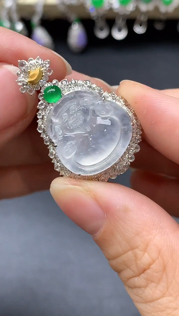 颈饰18K金镶嵌翡翠649-中国好珍宝