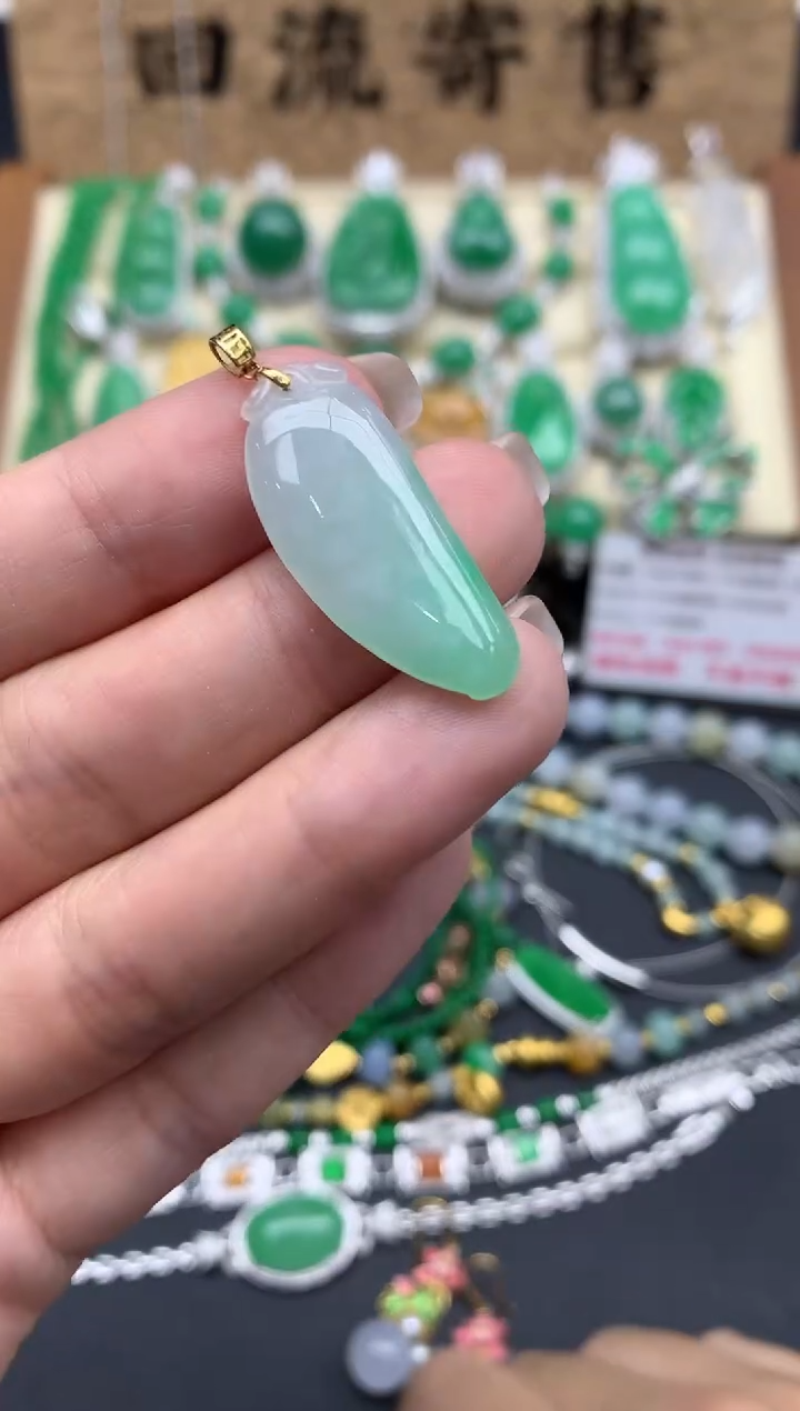 【闪购商品】翡翠颈饰18K金镶嵌195-中国好珍宝
