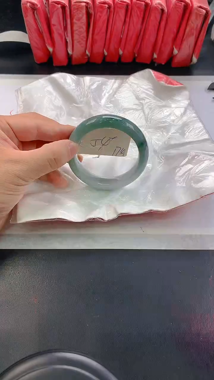 未镶嵌手镯翡翠174