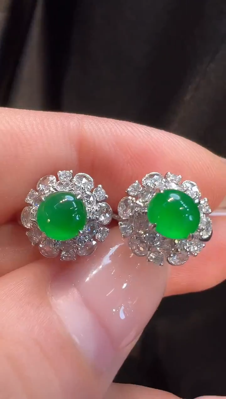 18K金镶嵌翡翠耳饰AL6