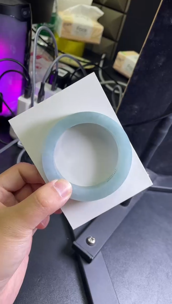 未镶嵌手镯定制翡翠玲**作定制