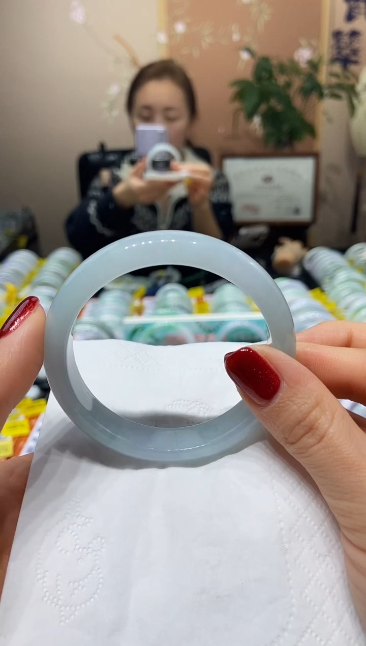 【闪购商品】翡翠手镯未镶嵌57圈口