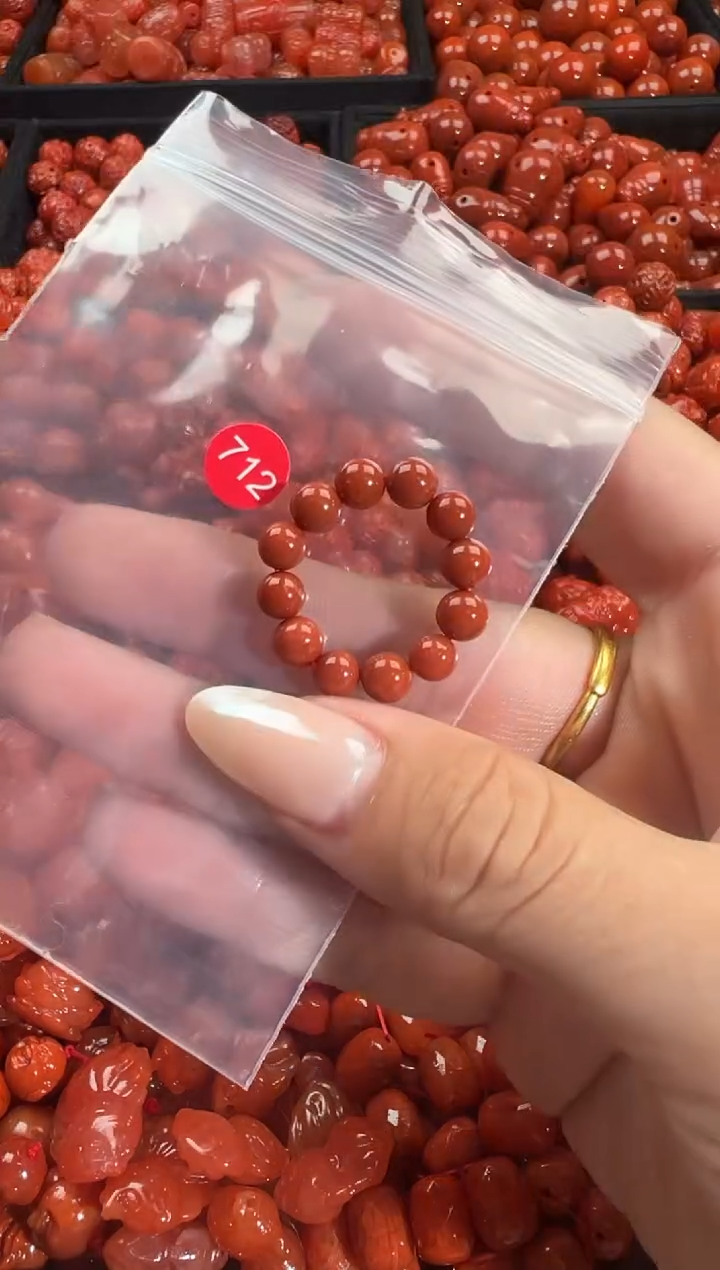 颈饰未镶嵌南红玛瑙1