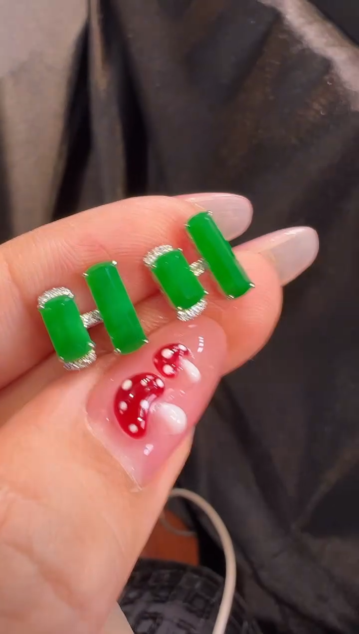 【闪购商品】翡翠耳饰18K金镶嵌耳饰