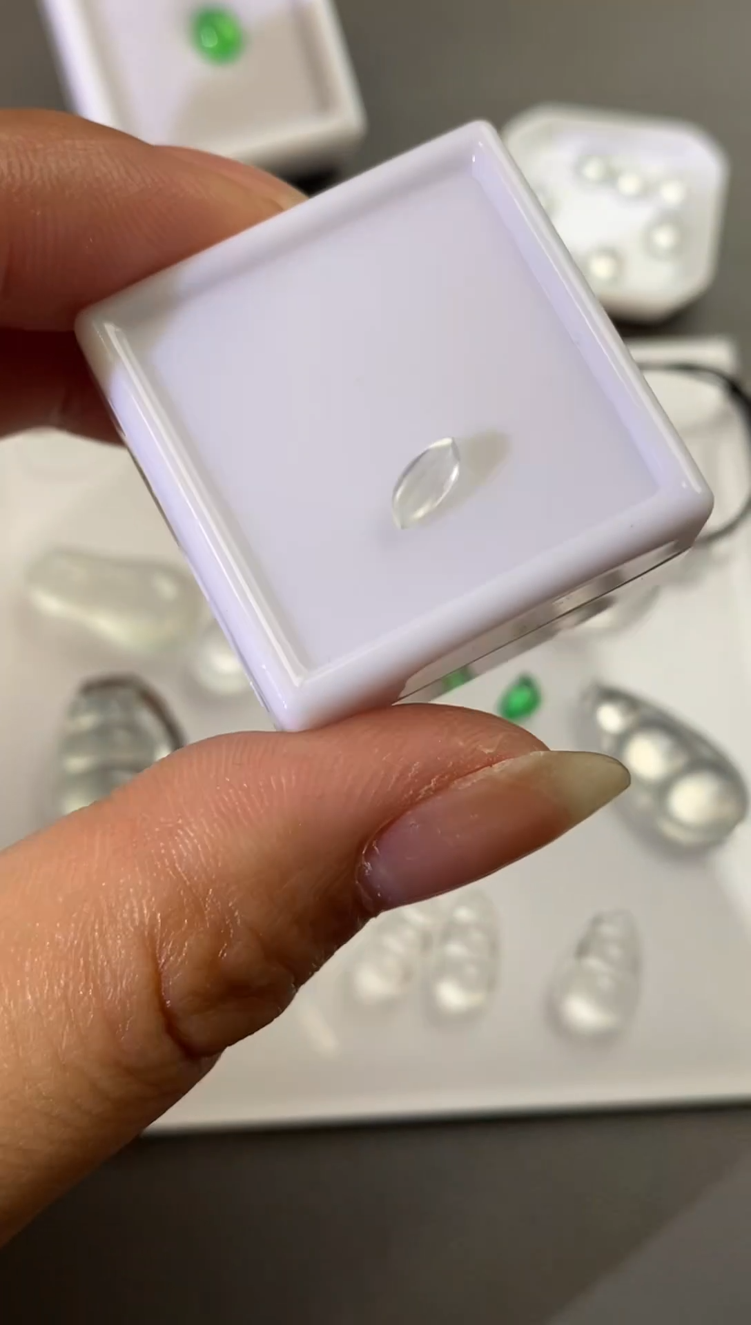 未镶嵌裸石翡翠玻璃种随型