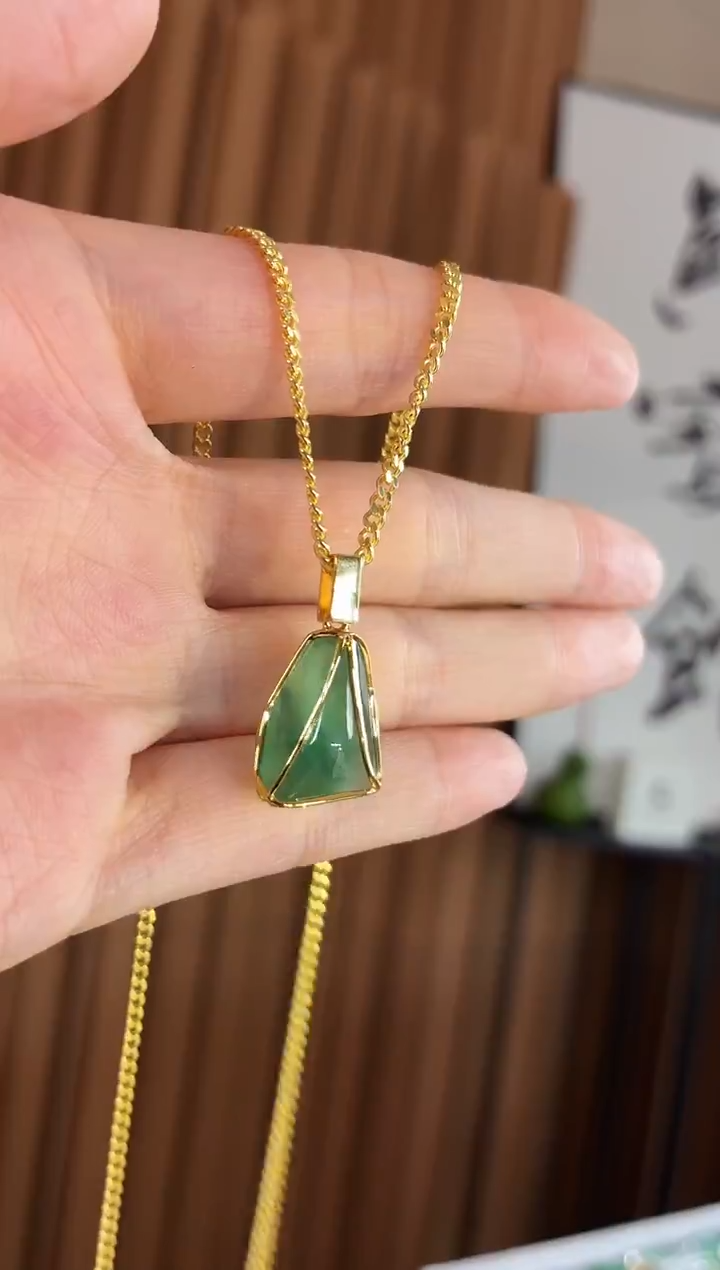 吊坠(不含链)18K金镶嵌翡翠吊坠