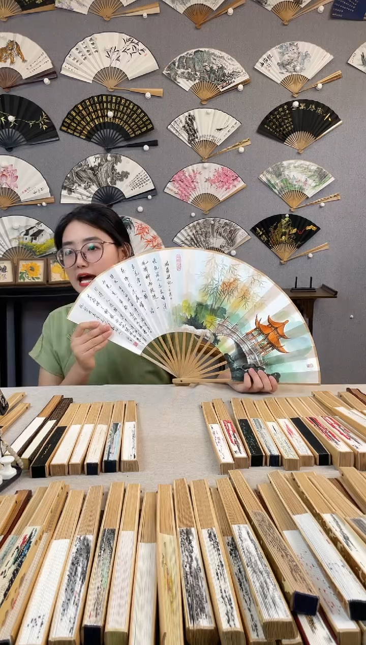 国画十寸折扇纯手写纯手绘作品山水
