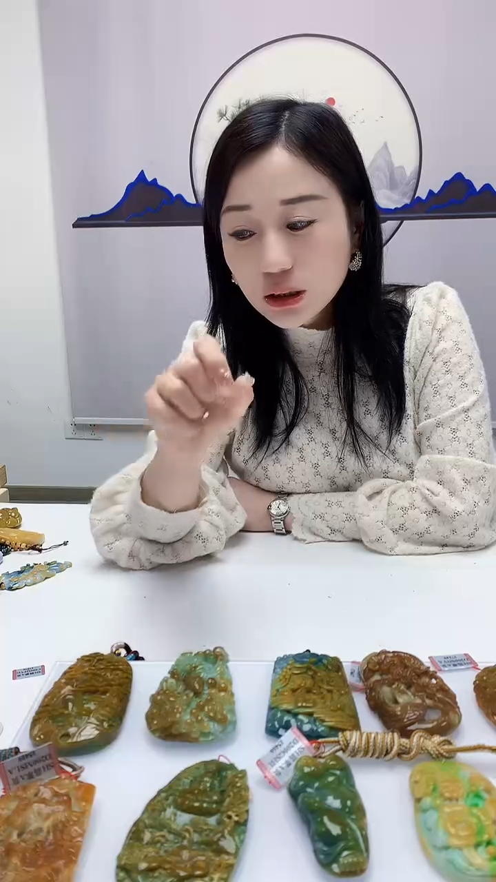 【闪购商品】定制翡翠未镶嵌4852zm-毛货挂件189