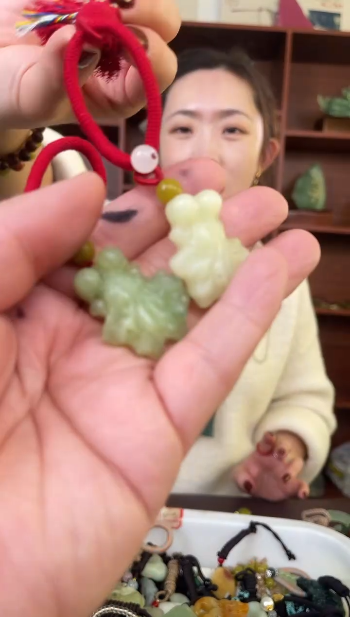 未镶嵌蛇纹石玉颈饰多样性发货拍一发一