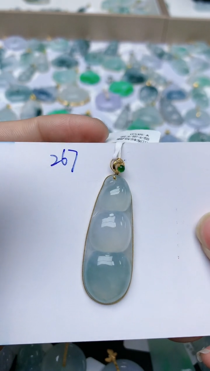 【闪购商品】翡翠颈饰18K金镶嵌天然翡翠A货    267