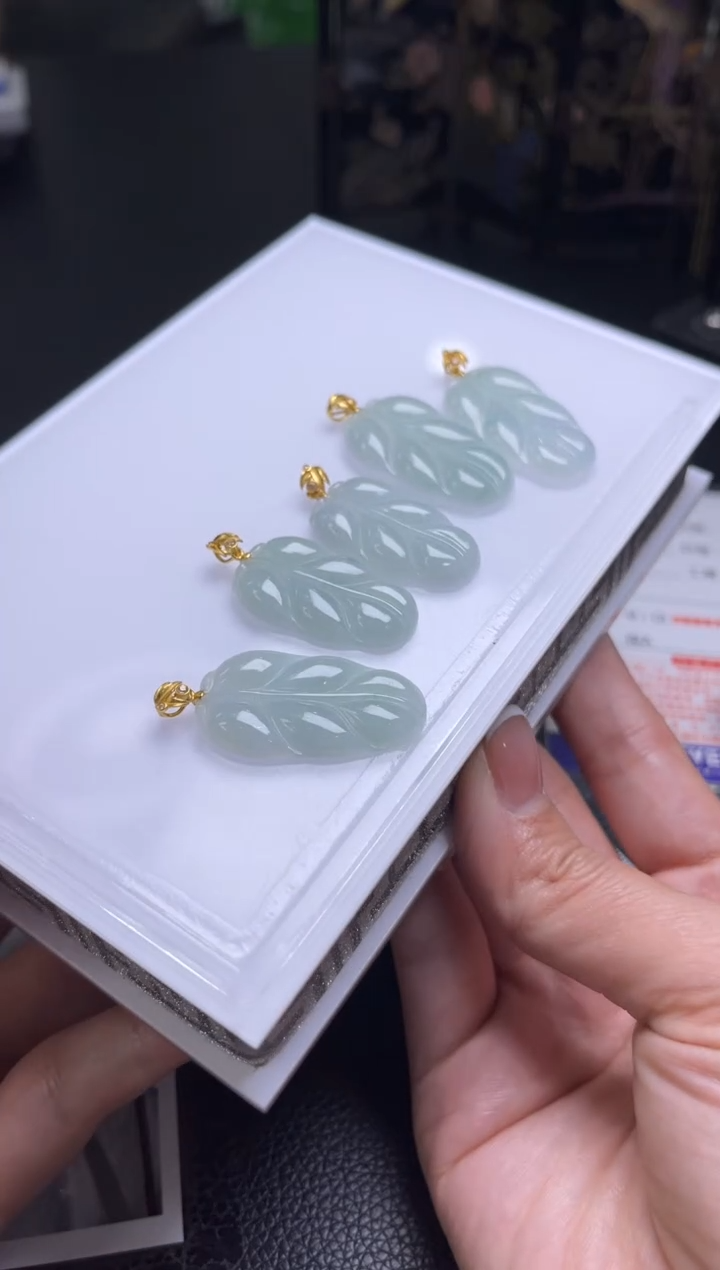 【闪购商品】翡翠颈饰18K金镶嵌A374 多样性发一件/配绳子