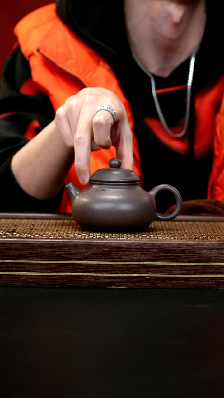 茶壶紫砂LZX    天青泥    容天   180cc