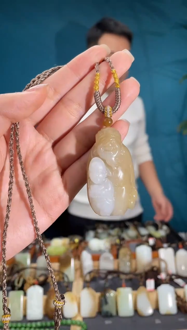 颈饰未镶嵌和田玉1