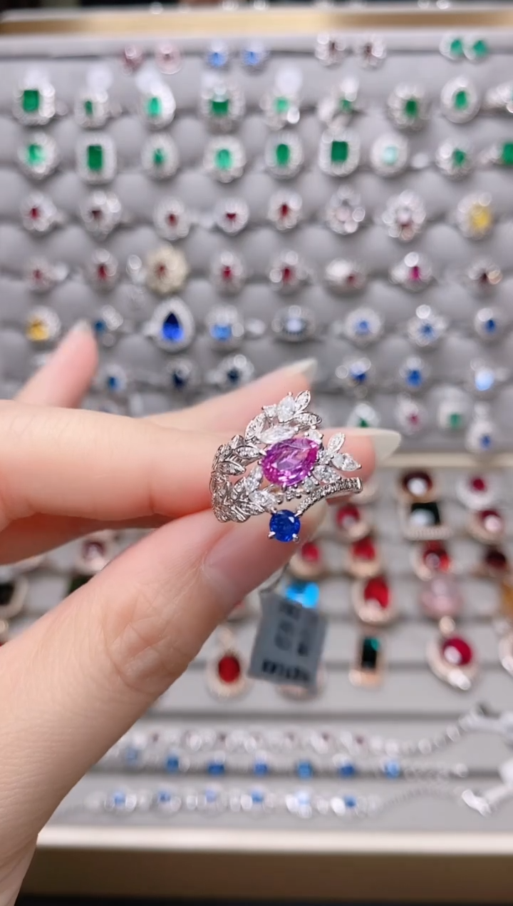 【闪购商品】彩色蓝宝石18K金戒指18K金镶嵌1