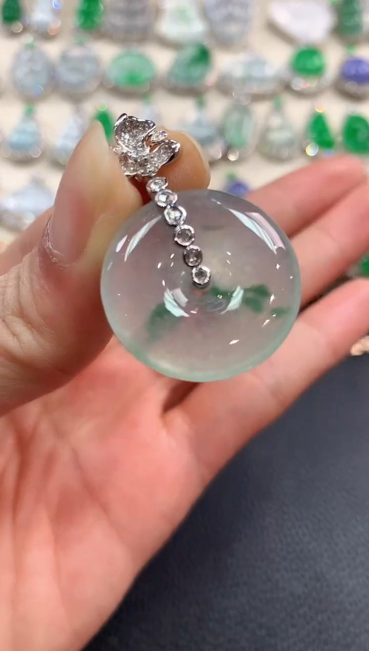 【闪购商品】翡翠吊坠(不含链)18K金镶嵌n47       