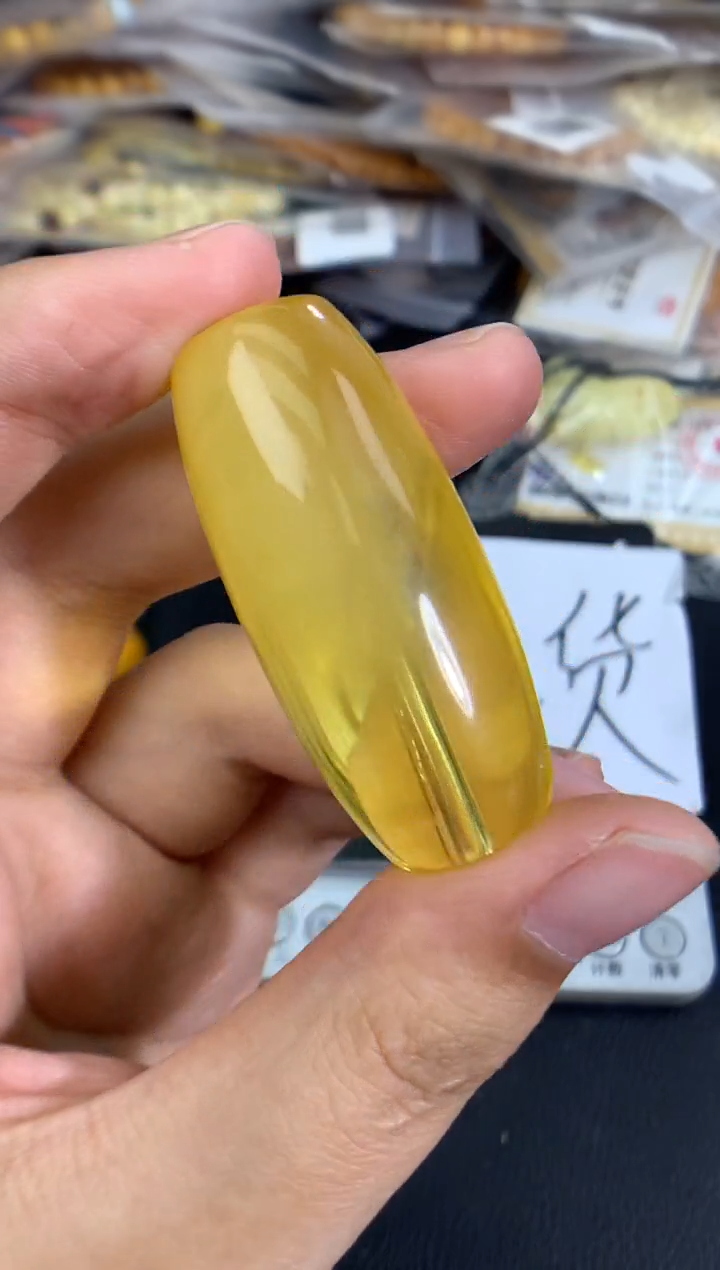 蜜蜡未镶嵌珠宝奇石1