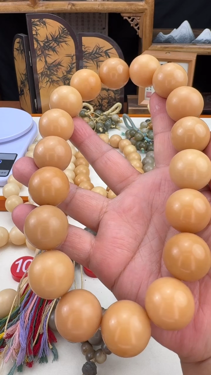 吊坠菩提根/象牙果风化大手持