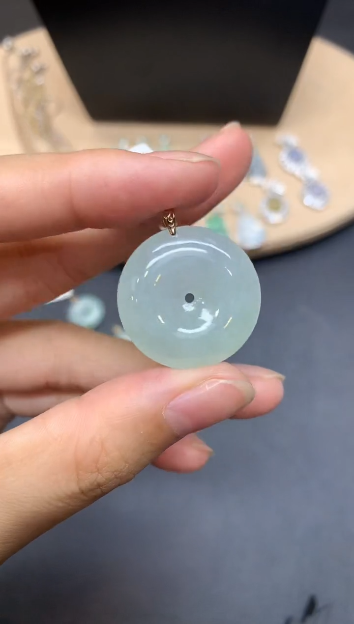 【闪购商品】翡翠吊坠(不含链)18K金镶嵌平安扣【无服务费】
