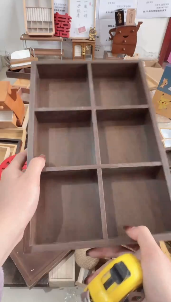 全新胡桃色六宫格微瑕拍下不退不换无售后