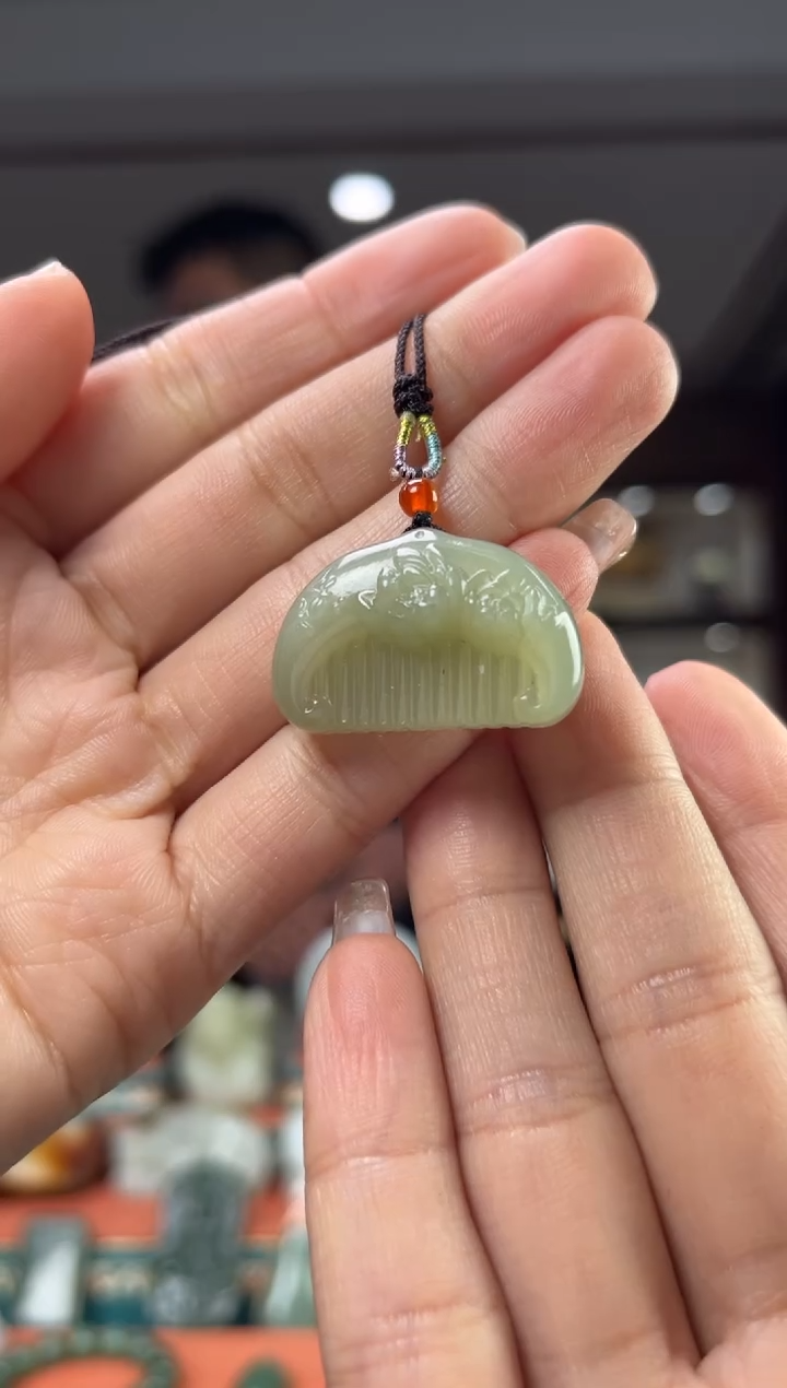 【闪购商品】和田玉颈饰未镶嵌1