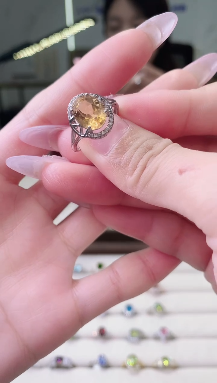 【闪购商品】黄晶戒指银S925镶嵌............