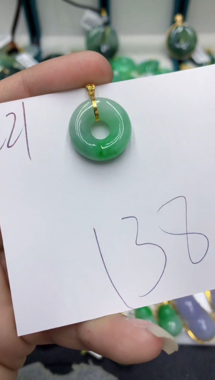 【闪购商品】翡翠颈饰18K金镶嵌翡翠