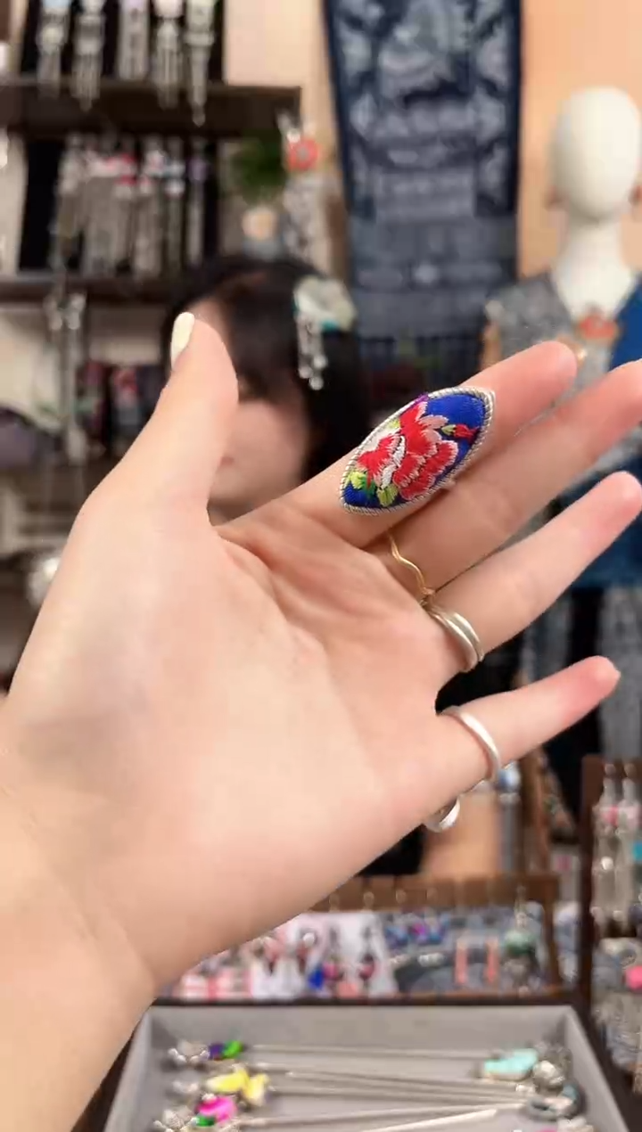 织绣民族风非遗老绣饰品431