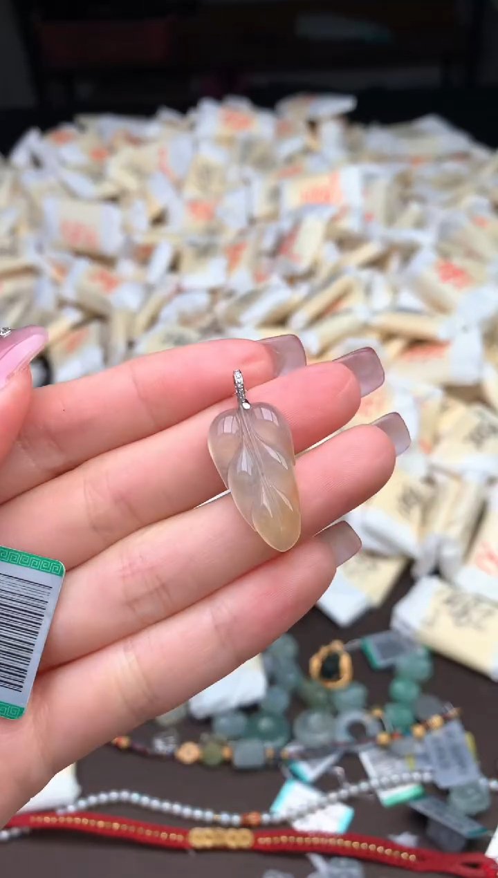 【闪购商品】翡翠颈饰18K金镶嵌—