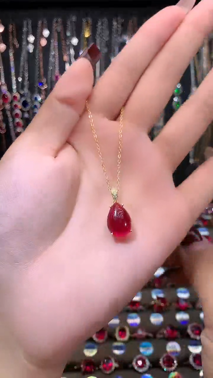 【闪购商品】红宝石吊坠(赠链)银S925镶嵌金
