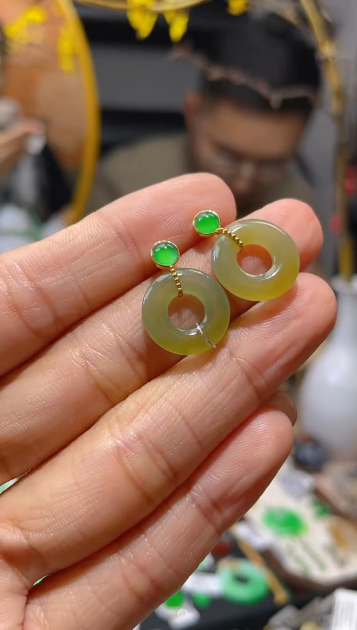 【闪购商品】翡翠颈饰18K金镶嵌假一赔三