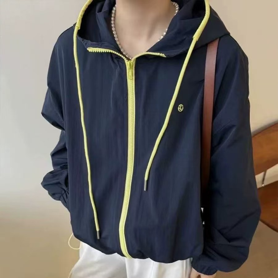 新款气质休闲百搭舒适连帽外套WT8908