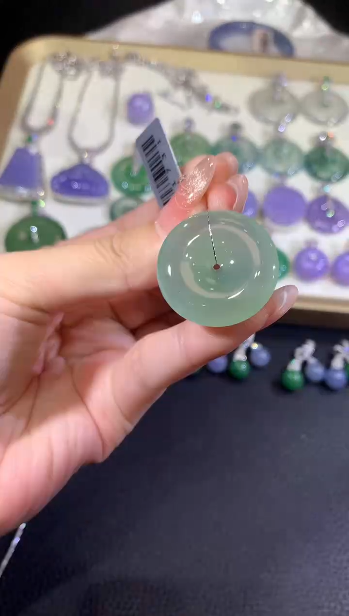 翡翠未镶嵌吊坠(不含链)112-无鉴赏多样性发货一件