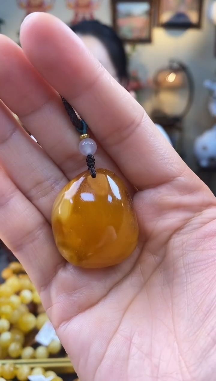 未镶嵌琥珀颈饰吊坠