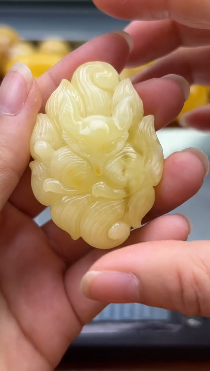 裸石琥珀未镶嵌蜜蜡吊坠
