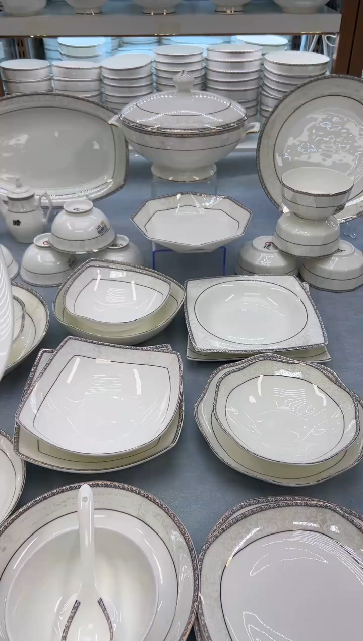 骨瓷玲珑9金鼎一个送大勺一个