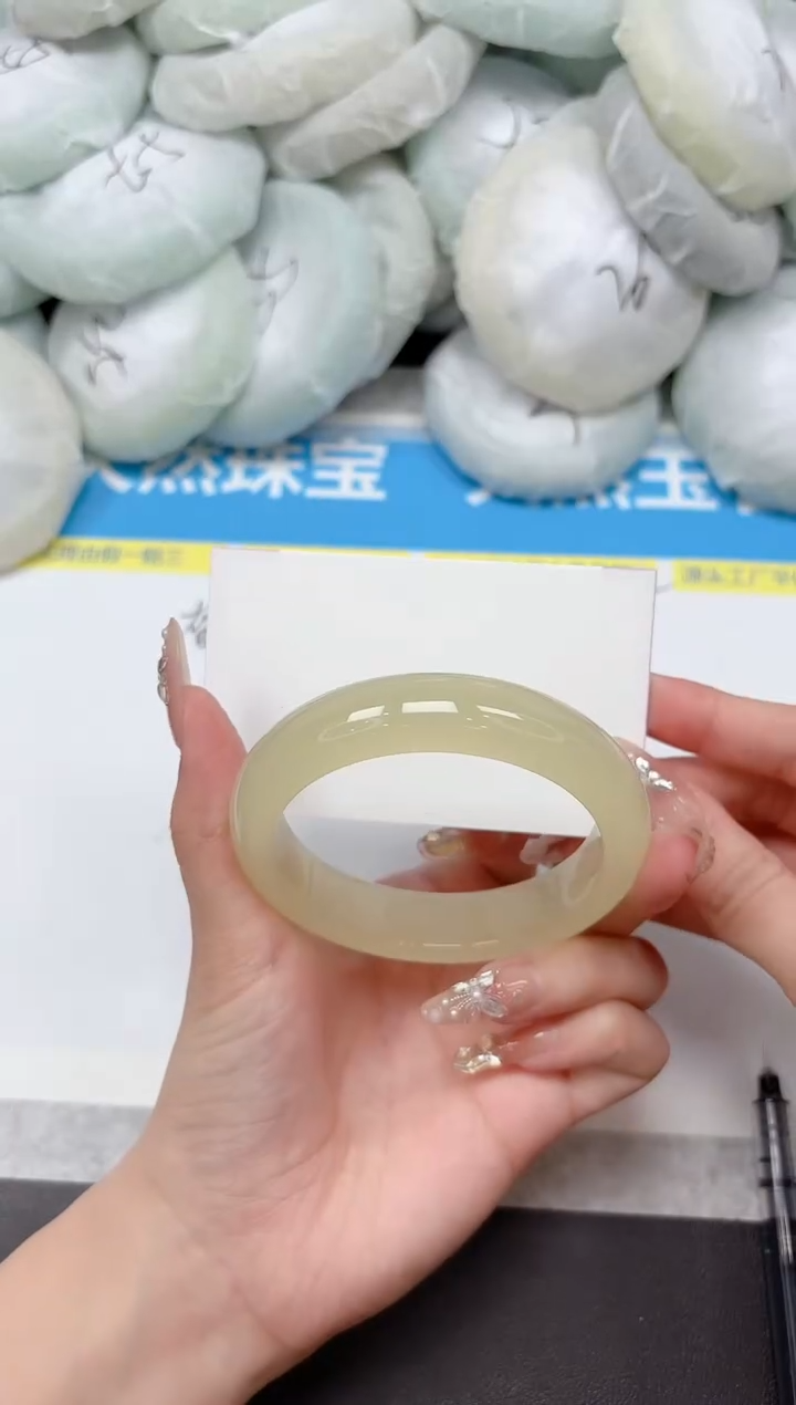 未镶嵌手镯石英质玉177-58.5