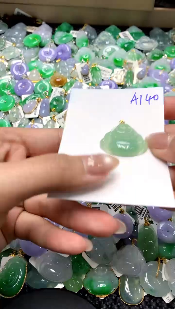 【闪购商品】翡翠颈饰18K金镶嵌1111111111111111