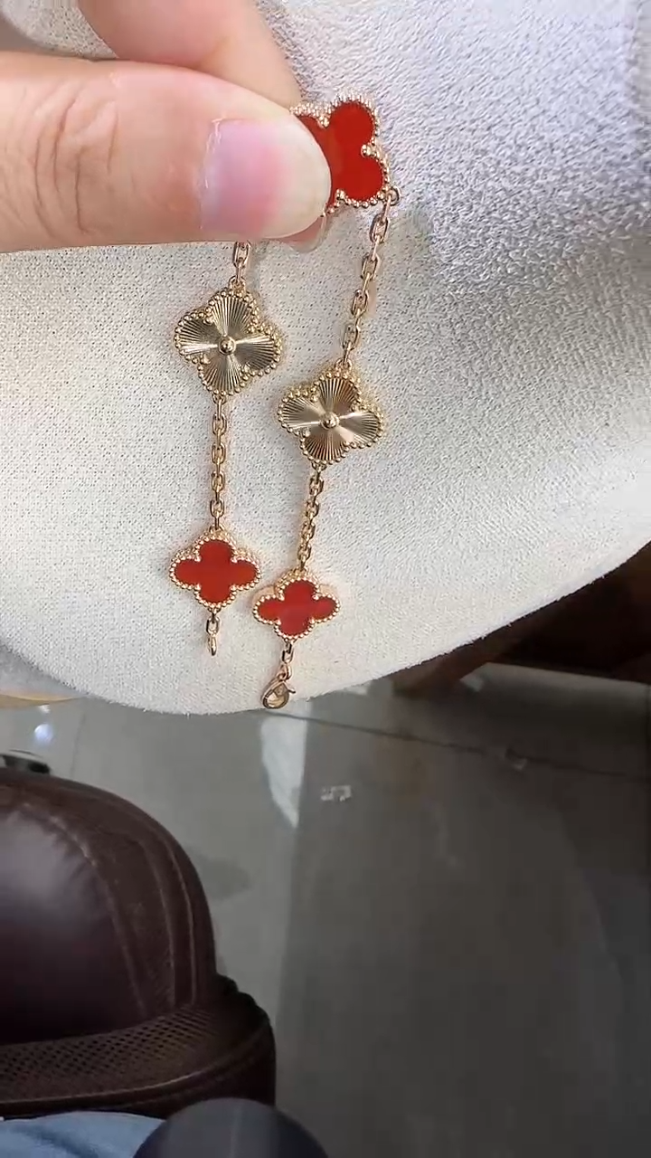 18K金镶嵌手链玛瑙/玉髓?****?k红